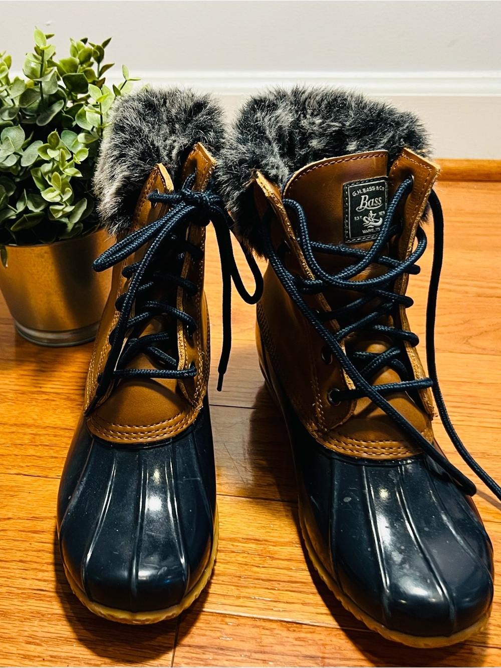 Bass Women's Brown & Black Faux Fur Waterproof Lace-Up Duck Boots